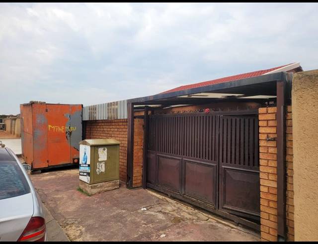 2 BEDROOM HOUSE FOR SALE IN EMDENI